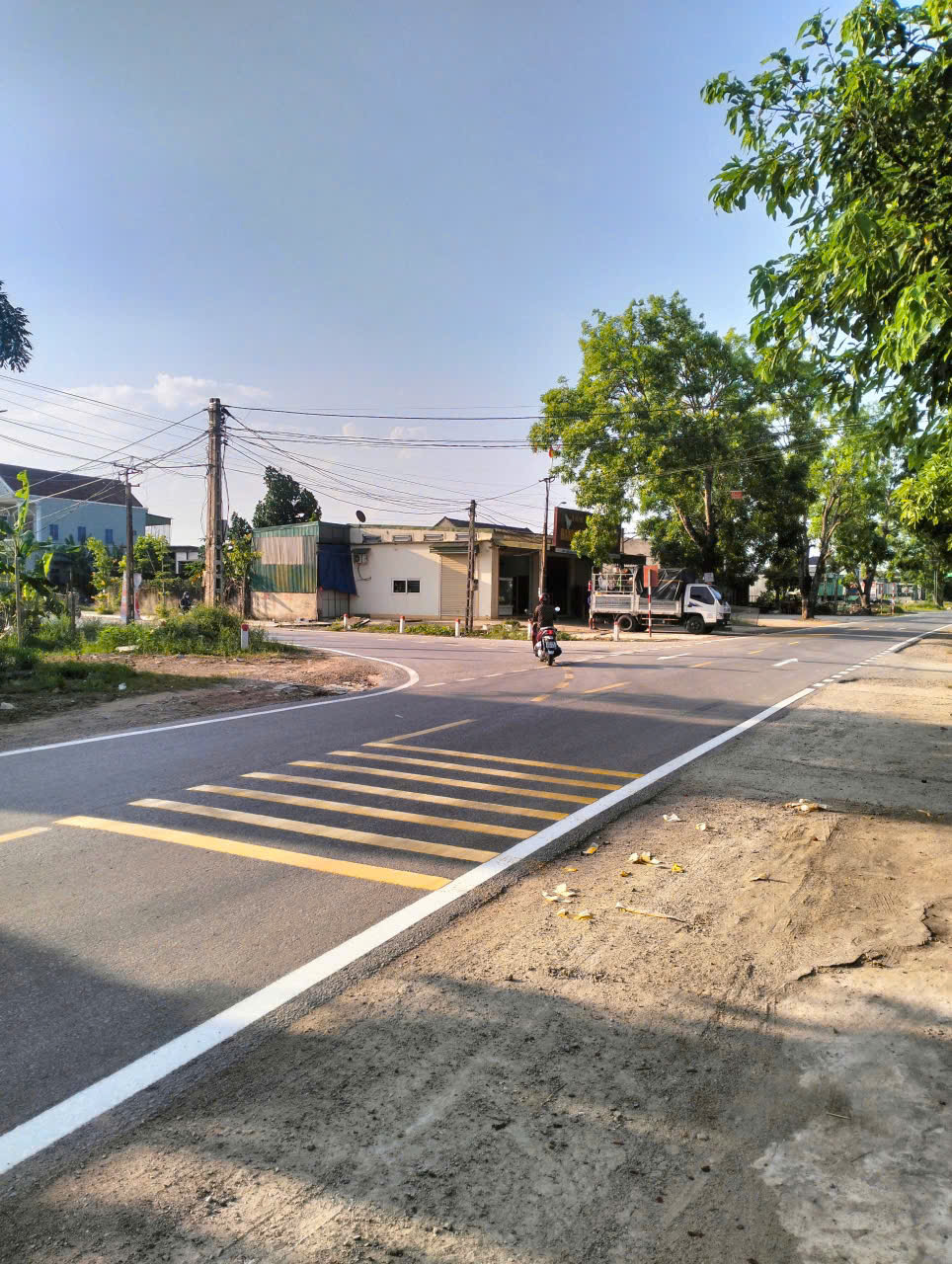 Đường khu du lịch Rú Gám